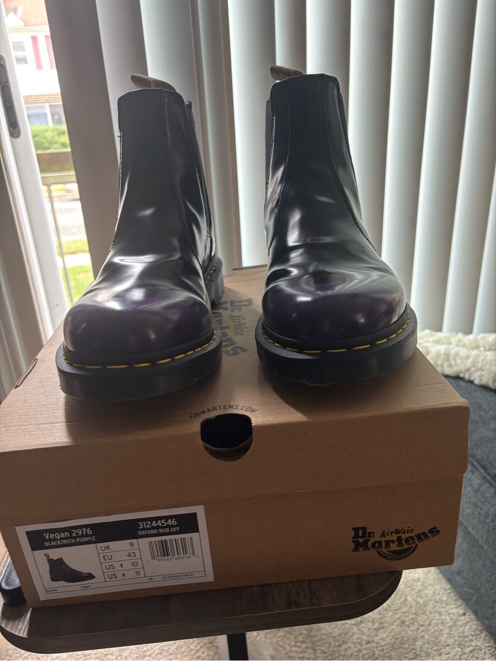 Dr. Martens Vegan 2976 Chelsea Boots - Black with Purple Fade